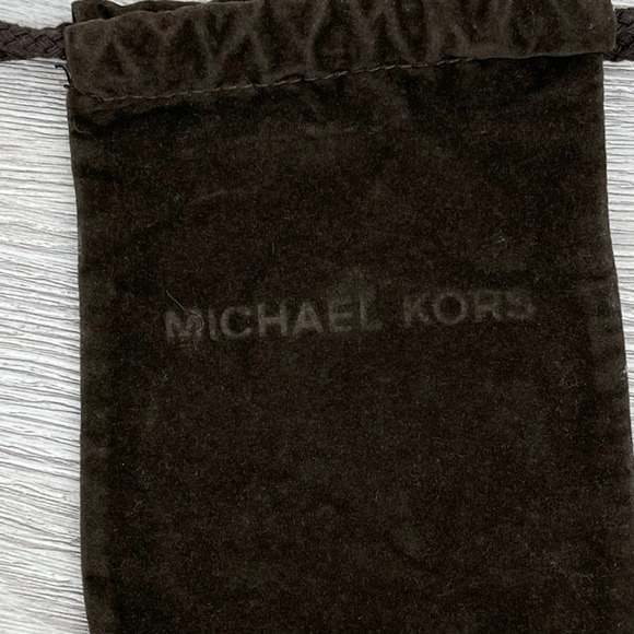 MICHAEL KORS Jewelry Pouch Drawstring Dust Bag in Brown velvet - Width 4" - Picture 4 of 5